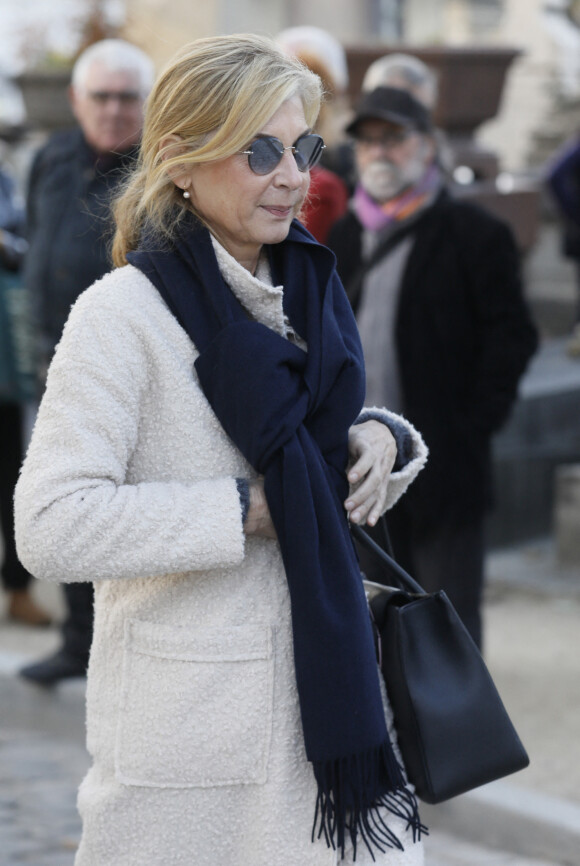 Michèle Laroque - Sorties des obsèques du journaliste, animateur de télévision et animateur de radio français Philippe Gildas en la salle de la Coupole au crématorium du cimetière du Père-Lachaise à Paris, France, le 5 novembre 2018. 