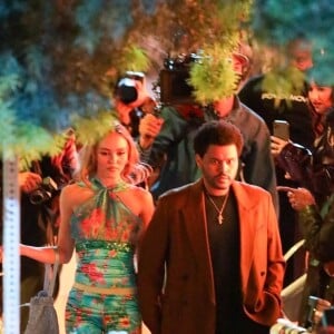 Exclusif - The Weeknd et Lily-Rose Depp tournent une scène pour la nouvelle série HBO "The Idol" à Los Angeles le 11 mars 2022.