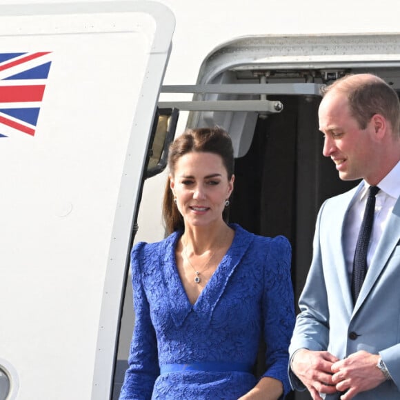 Le prince William et son épouse Kate Middleton arrivent à l'aéroport Philip S. W Goldson, à Bélize City, et débutent leur tournée caribéenne. Le 19 mars 2022.