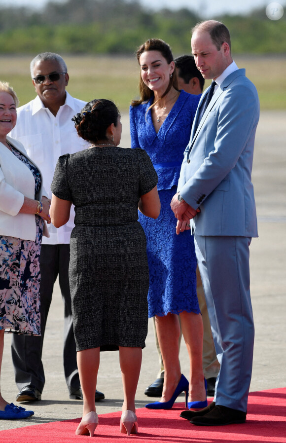 Le prince William et son épouse Kate Middleton arrivent à l'aéroport Philip S. W Goldson, à Bélize City, et débutent leur tournée caribéenne. Le 19 mars 2022.