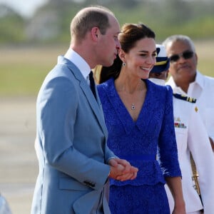 Le prince William et son épouse Kate Middleton arrivent à l'aéroport Philip S. W Goldson, à Bélize City, et débutent leur tournée caribéenne. Le 19 mars 2022.