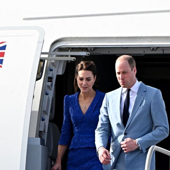 Le prince William, duc de Cambridge, et Catherine (Kate) Middleton, duchesse de Cambridge, arrivent à Belize dans le cadre de leur visite officielle dans les Caraïbes pour marquer le jubilé de platine de la reine. Bélize City, le 19 mars 2022.