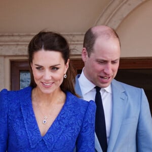 Le prince William, duc de Cambridge, et Catherine (Kate) Middleton, duchesse de Cambridge, rencontrent le Premier ministre du Belize, Johnny Briceno et sa femme Rossana à Belize City dans le cadre de leur visite officielle dans les Caraïbes pour marquer le jubilé de platine de la reine. Le 19 mars 2022.