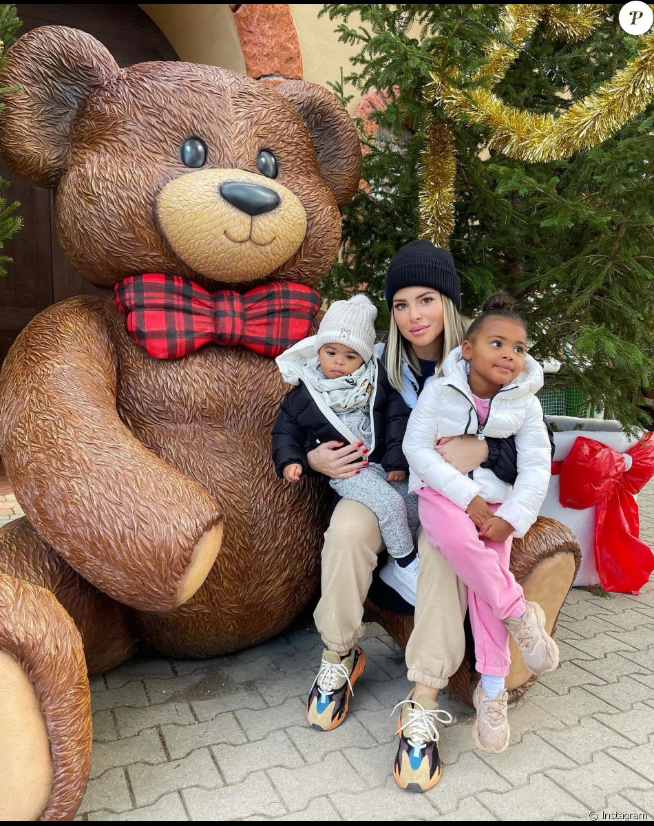 Emilie Fiorelli avec ses deux enfants Farrell et Louna sur Instagram.