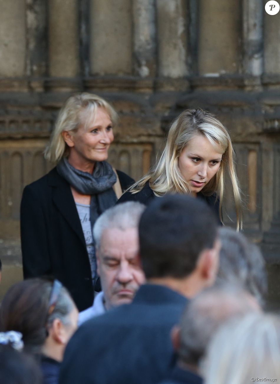 Marion Maréchal-Le Pen et sa mère Yann Le Pen - Obsèques de Roger Auque ...