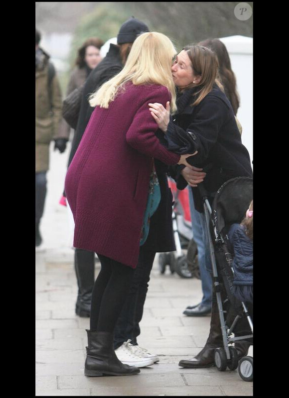 Claudia Schiffer à Londres le 18 janvier 2010 devant l'école de ses enfants