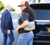 Exclusif - Rihanna, enceinte, gâte déjà son bébé en faisant du shopping chez "Kitson" à Los Angeles, le 21 mars 2022. La chanteuse, avec une casquette portant la mention "Sex is safer than Smoking", cherchait des vêtements et des jouets. 