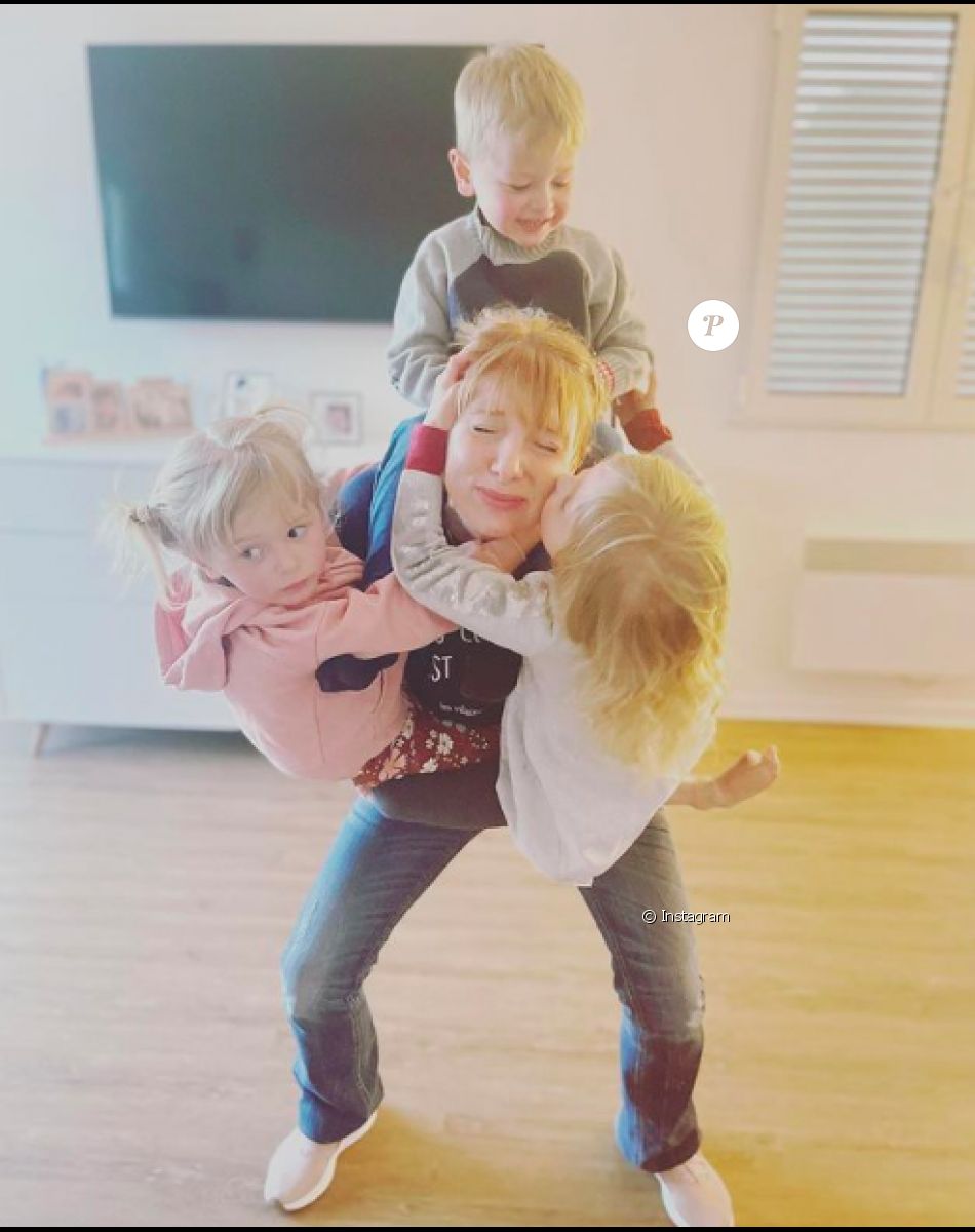 Florie et Bastien Galli sont les parents d'Arthur (11 ans), des triplés Rose, Maxime et Lucie (3 ans) et de Paul (1 an). Ils participent à l'émission "Familles nombreuses, la vie en XXL".