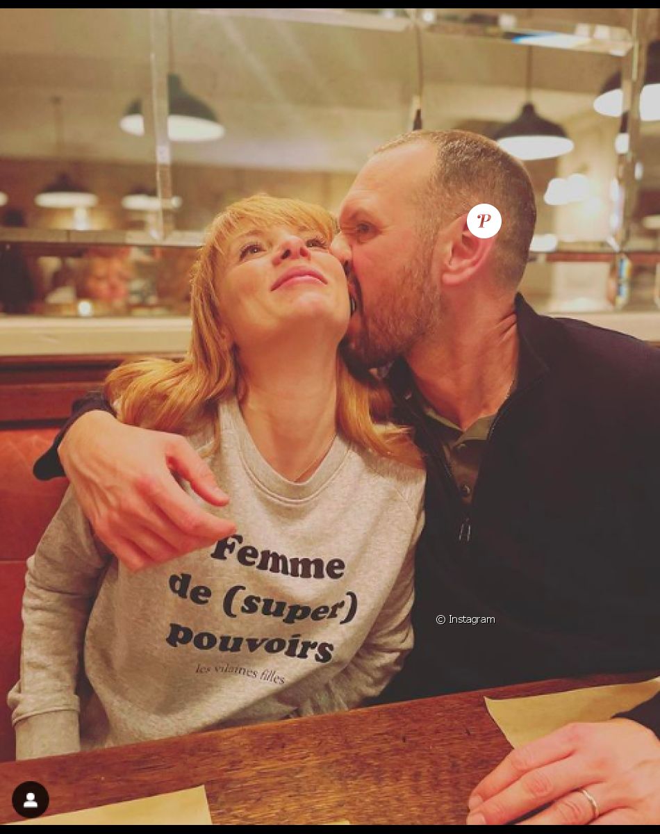Florie et Bastien Galli sont les parents d'Arthur (11 ans), des triplés Rose, Maxime et Lucie (3 ans) et de Paul (1 an). Ils participent à l'émission "Familles nombreuses, la vie en XXL".