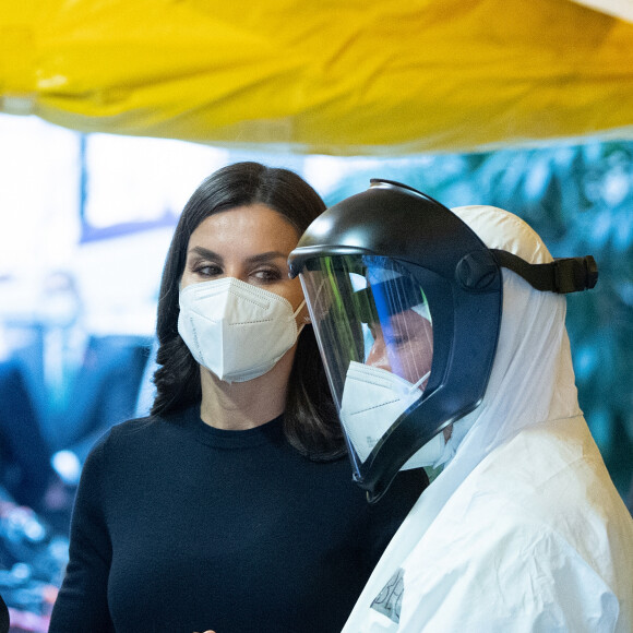 La reine Letizia d'Espagne président la cérémonie du 30 ème anniversaire du service d'urgence Samur à Madrid, le 22 mars 2022. 