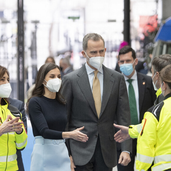 Le roi Felipe VI et la reine Letizia d'Espagne président la cérémonie du 30 ème anniversaire du service d'urgence Samur à Madrid, le 22 mars 2022. 