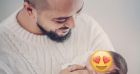 Slimane couvre sa fille de bisous dès le réveil !