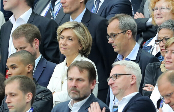 Valérie Pecresse et son mari Jérôme Pecresse au match d'ouverture de l'Euro 2016, France-Roumanie au Stade de France, le 10 juin 2016.