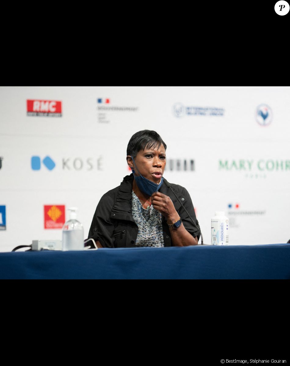 Surya Bonaly, marraine des mondiaux de patinage artistique 2022 lors de la présentation de la sculpture "20 février 1998, Nagano" de l'artiste Pierre Larauza, le sculpteur à Montpellier, France, le 22 mars 2022. © Stéphanie Gouiran/Panoramic/Bestimage