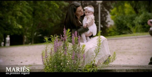 Emilie et sa fille Lina lors de l'épisode de "Mariés au premier regard 2022" du 28 mars, sur M6