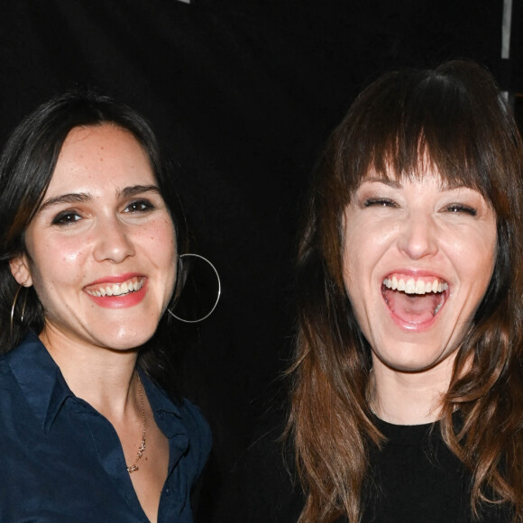 Joyce Jonathan et Natasha St-Pier - Backstage - Enregistrement de l'émission "Les stars chantent pour le Sidaction - 40 ans de chansons de Céline Dion" au Palais des Sports à Paris. Le 16 mars 2022 © Cyril Moreau-Coadic Guirec / Bestimage