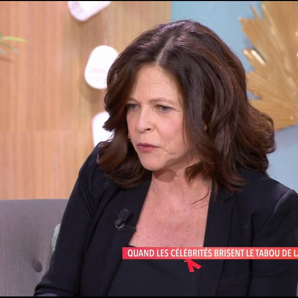 Charlotte Valandrey dans l'émission "Ca commence aujourd'hui", sur France 2. Le 25 mars 2022.