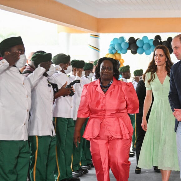 Le prince William, duc de Cambridge, et Catherine (Kate) Middleton, duchesse de Cambridge, visitent l'école primaire Sybil Strachan à Nassau aux Bahamas, le 25 mars 2022. Le duc et la duchesse de Cambridge visitent le Belize, la Jamaïque et les Bahamas au nom de sa Majesté la reine à l'occasion du jubilé de platine. 