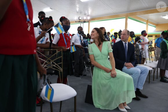 Le prince William, duc de Cambridge, et Catherine (Kate) Middleton, duchesse de Cambridge, visitent l'école primaire Sybil Strachan à Nassau aux Bahamas, le 25 mars 2022. Le duc et la duchesse de Cambridge visitent le Belize, la Jamaïque et les Bahamas au nom de sa Majesté la reine à l'occasion du jubilé de platine. 