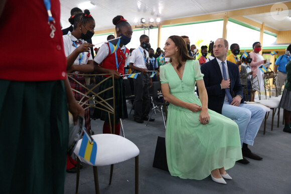 Le prince William, duc de Cambridge, et Catherine (Kate) Middleton, duchesse de Cambridge, visitent l'école primaire Sybil Strachan à Nassau aux Bahamas, le 25 mars 2022. Le duc et la duchesse de Cambridge visitent le Belize, la Jamaïque et les Bahamas au nom de sa Majesté la reine à l'occasion du jubilé de platine. 