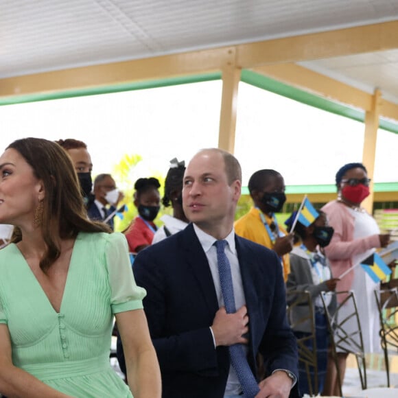 Le prince William, duc de Cambridge, et Catherine (Kate) Middleton, duchesse de Cambridge, visitent l'école primaire Sybil Strachan à Nassau aux Bahamas, le 25 mars 2022. Le duc et la duchesse de Cambridge visitent le Belize, la Jamaïque et les Bahamas au nom de sa Majesté la reine à l'occasion du jubilé de platine. 