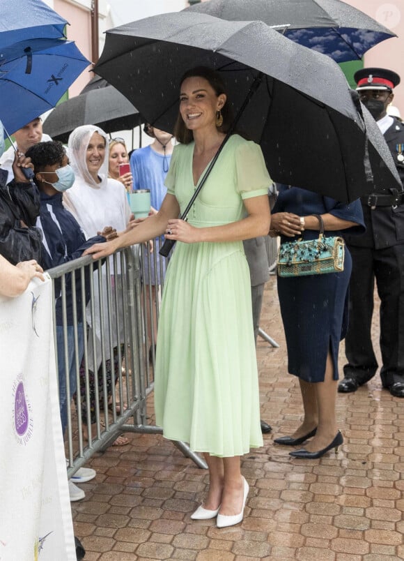Le prince William, duc de Cambridge, et Catherine (Kate) Middleton, duchesse de Cambridge, assistent à une parade à Nassau, aux Bahamas, le 25 mars 2022. 