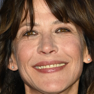 Exclusif - Sophie Marceau - Avant-première du film "I Love America" au Centquatre à Paris le 10 mars 2022. Le public de Prime Vidéo pourra ainsi découvrir sur la plateforme dès le 11 mars les aventures de Lisa (Sophie Marceau) qui décide de changer de vie en quittant Paris pour Los Angeles et de relancer sa vie sentimentale à travers les app de rencontre. © Coadic Guirec/Bestimage 