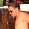 Leonardo DiCaprio et Bar Refaeli au Mexique profitent d'un bain de soleil dans leur propriété avec leurs amis Cindy Crawford et Kid Rock.