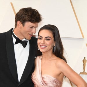 Ashton Kutcher et Mila Kunis - 94e édition de la cérémonie des Oscars à Los Angeles, le 27 mars 2022. © Kevin Sullivan via Zuma Press/Bestimage