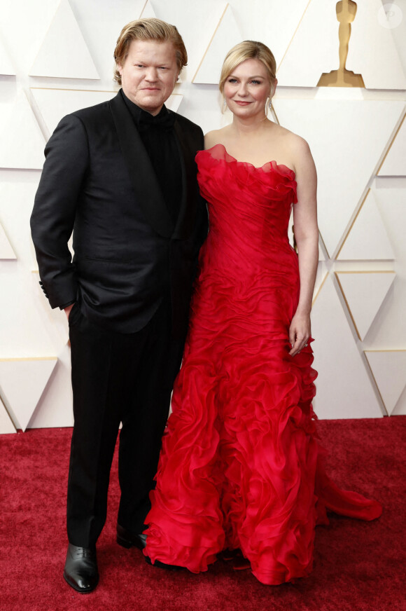 Jesse Plemons et sa femme Kirsten Dunst - 94e édition de la cérémonie des Oscars à Los Angeles, le 27 mars 2022. © Future-Image via Zuma Press/Bestimage