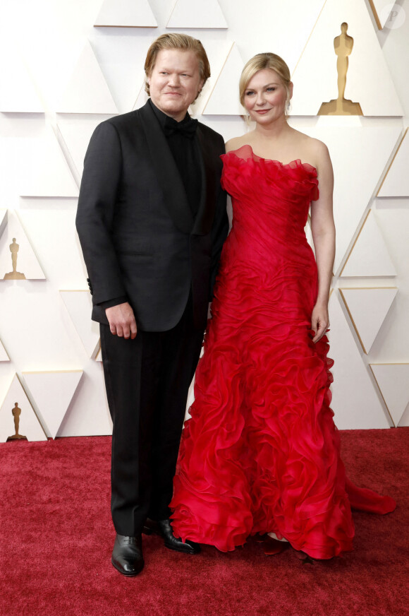 Jesse Plemons et sa femme Kirsten Dunst - 94e édition de la cérémonie des Oscars à Los Angeles, le 27 mars 2022. © Future-Image via Zuma Press/Bestimage