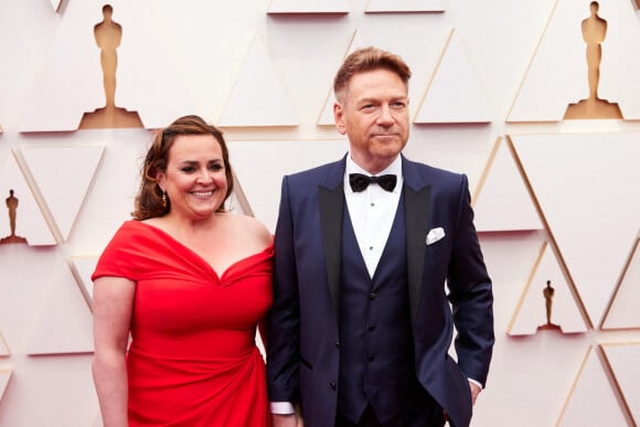 Kenneth Branagh et Lindsay Brunnock - 94e édition de la cérémonie des Oscars à Los Angeles, le 27 mars 2022.