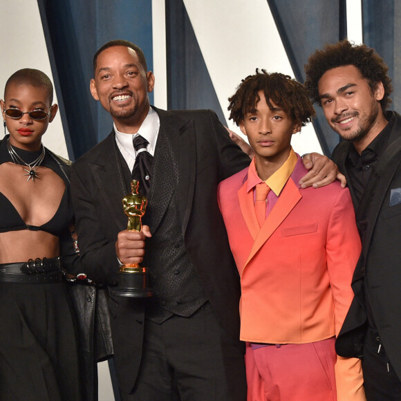 Will Smith avec ses fils Trey Smith et Jaden Smith, sa fille Willow Smith et sa femme Jada Pinkett Smith assistent à la traditionnelle soirée Vanity Fair après les Oscars, Beverly Hills, Los Angeles, Californie, USA. @ Doug Peters/PA Wire