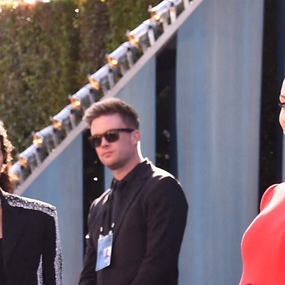 Sophie Turner et Joe Jonas au photocall de la soirée "Vanity Fair" lors de la 94ème édition de la cérémonie des Oscars à Los Angeles, le 27 mars 2022. 