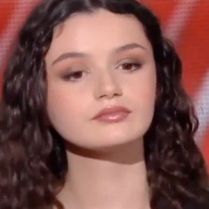 Nour et Emilie de l'équipe de Florent Pagny se sont affrontés en battle dans "The Voice 11" - Émission du 2 avril 2022, TF1