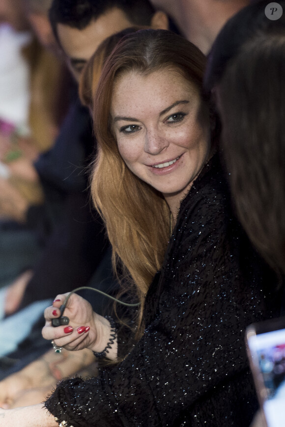 Lindsay Lohan assiste au défilé Pepa Salazar lors de Fashion Week de Madrid le 16 septembre 2017. 