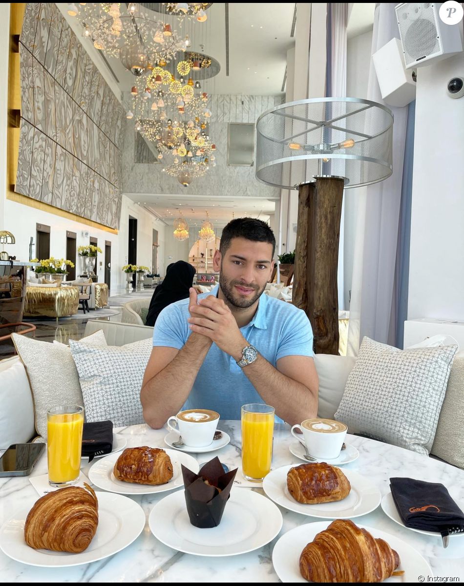 Samir Benzema (cousin du footballeur Karim Benzema) et sa compagne Melani victime d'un vol en pleine rue à Lyon.