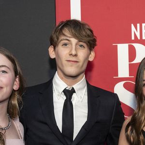 Marion Loretta Elwell Broderick, James Wilkie Broderick et Tabitha Hodge Broderick au photocall de la première de la pièce "Plaza Suite" de N.Simon au théâtre Hudson de New York City, New York, Etats-Unis, le 28 mars 2022. 