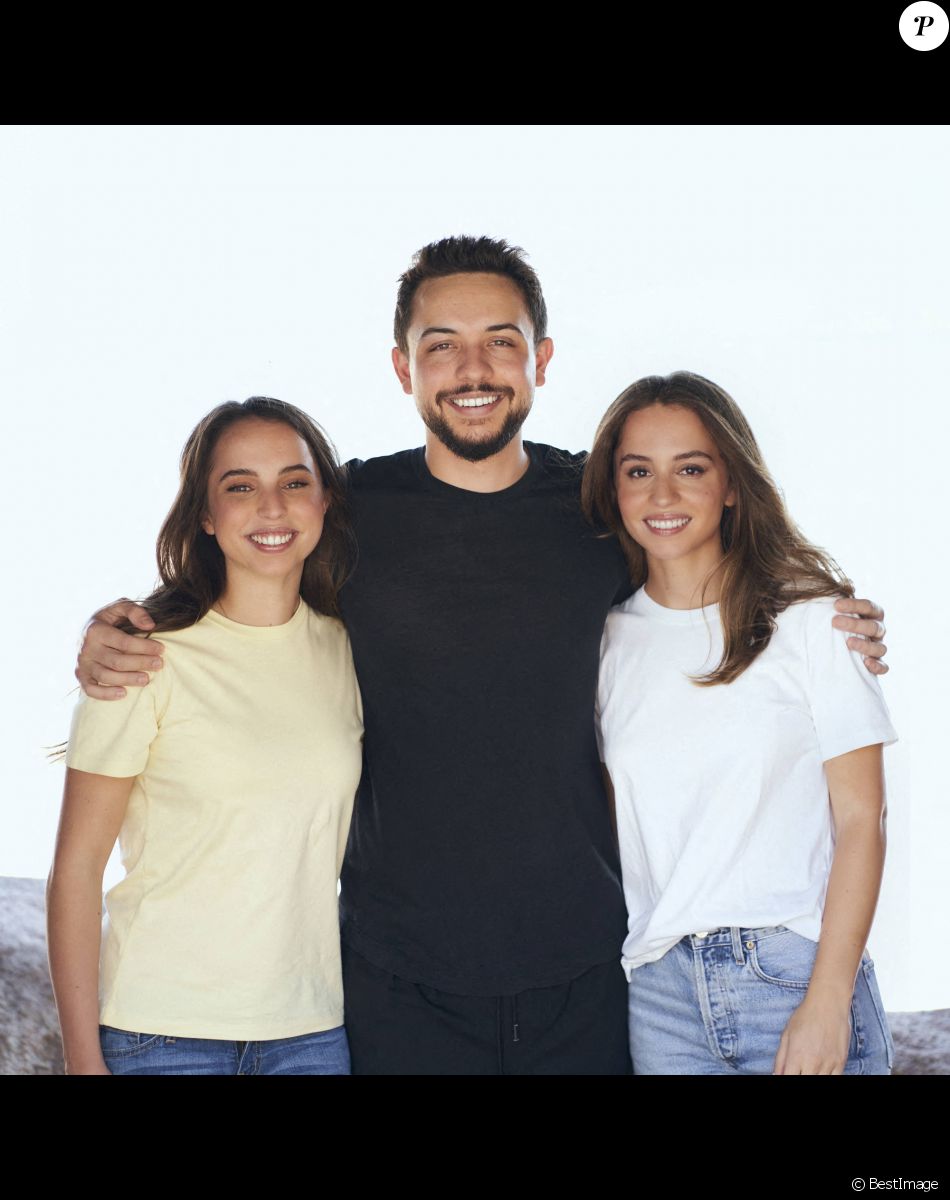 Photos de famille officielle des enfants de la reine Rania de Jordanie à l'occasion des 20 ans de la princesse Salma (à gauche) et des 23 ans de la princesse Iman. 2020