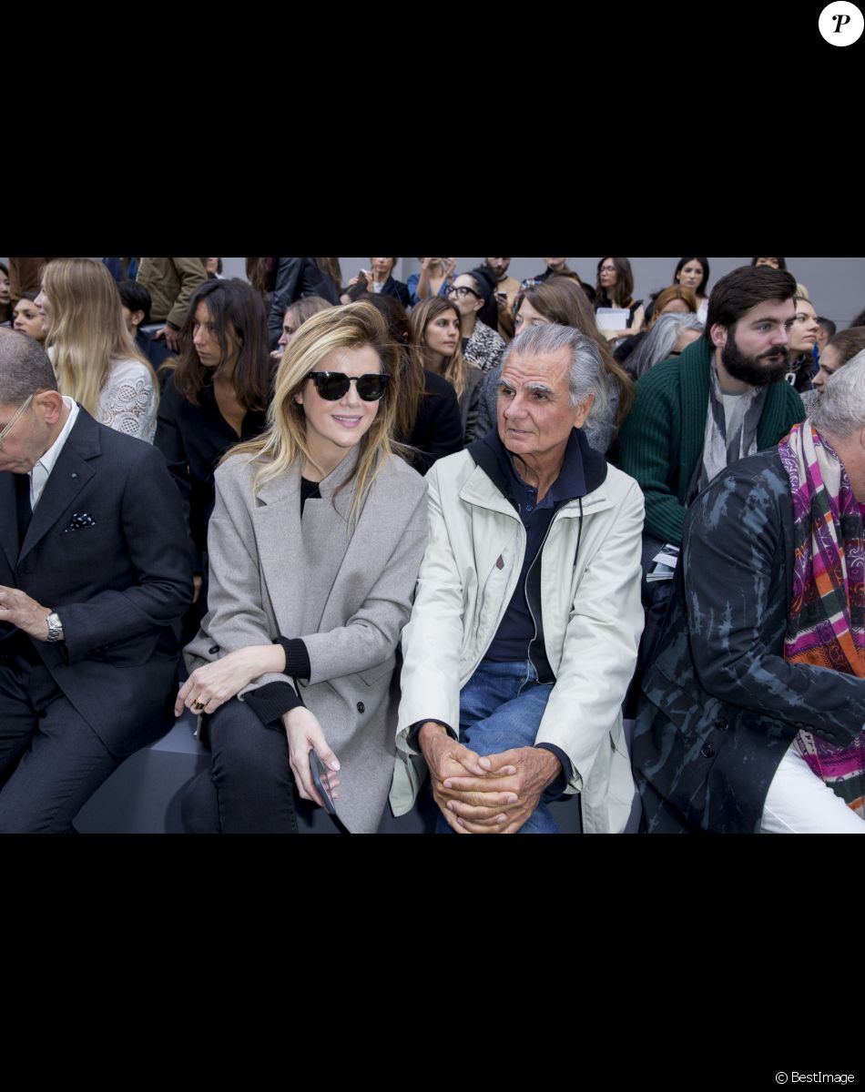 Virginie Mouzat et Patrick Demarchelier - People au défilé de mode Chloé collection prêt-à-porter Printemps/Eté 2016 lors de la fashion week au Grand Palais à Paris le 1er octobre 2015. People front row at Chloé fashion show S/S ready-to-wear 2016 in Paris, France on october 1st, 2015.
