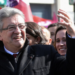 Le leader du mouvement de gauche français La France Insoumise (LFI) et candidat à l'élection présidentielle, Jean-Luc Mélenchon prononce un discours lors de sa traditionnelle marche présidentielle, place de la République à Paris, le 20 mars 2022. © Stéphane Lemouton/Bestimage