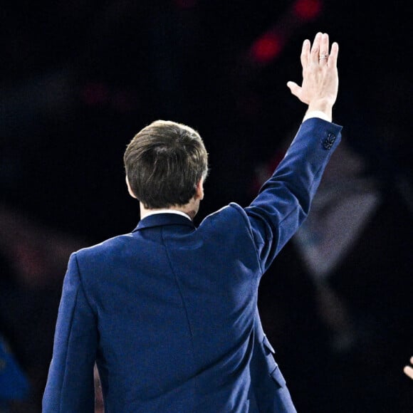 Le président de la République française et candidat du parti centriste La République en marche (LREM) à la réélection, Emmanuel Macron a effectué son premier grand meeting de campagne à La Défense Arena à Nanterre, France, le 2 avril 2022