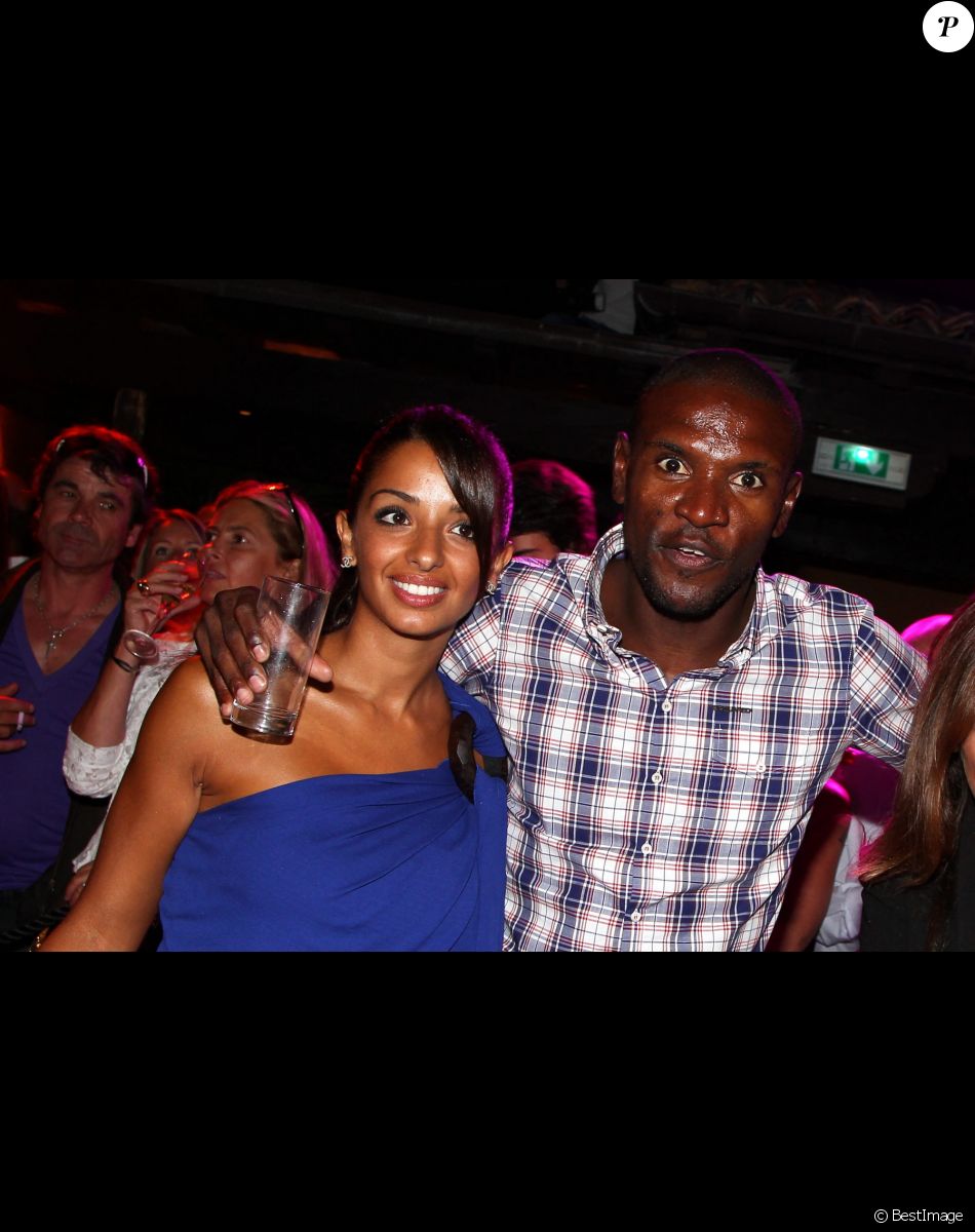 Hayet et Éric Abidal à Saint-Tropez.