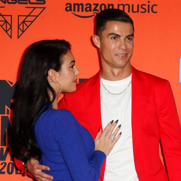 Cristiano Ronaldo et sa compagne Georgina Rodriguez à la soirée MTV European Music Awards (MTV EMA's) au FIBES Conference and Exhibition Centre à Séville en Espagne.