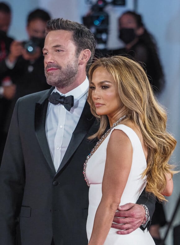 Ben Affleck and Jennifer Lopez lors du 78ème festival international du film de Venise, la Mostra de Venise.