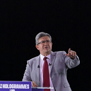 Jean-Luc Mélenchon, candidat du parti La France Insoumise (LFI) à l'élection présidentielle 2022, lors d'un meeting à Lille, France, le 5 avril 2022