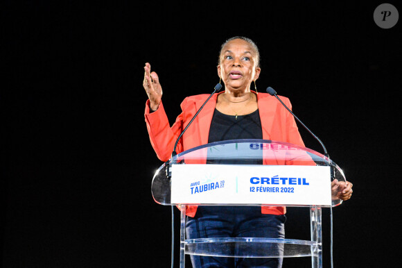 Christiane Taubira, gagnante de la primaire populaire et candidate à l'élection présidentielle 2022, est en meeting à Créteil le 12 février 2022.