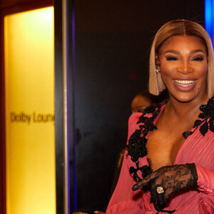 Serena Williams poses backstage during the live ABC telecast lors de la 94ème édition de la cérémonie des Oscars au théâtre Dolby, à Los Angeles, Californie, Etats-Unis, le 27 mars 2022.