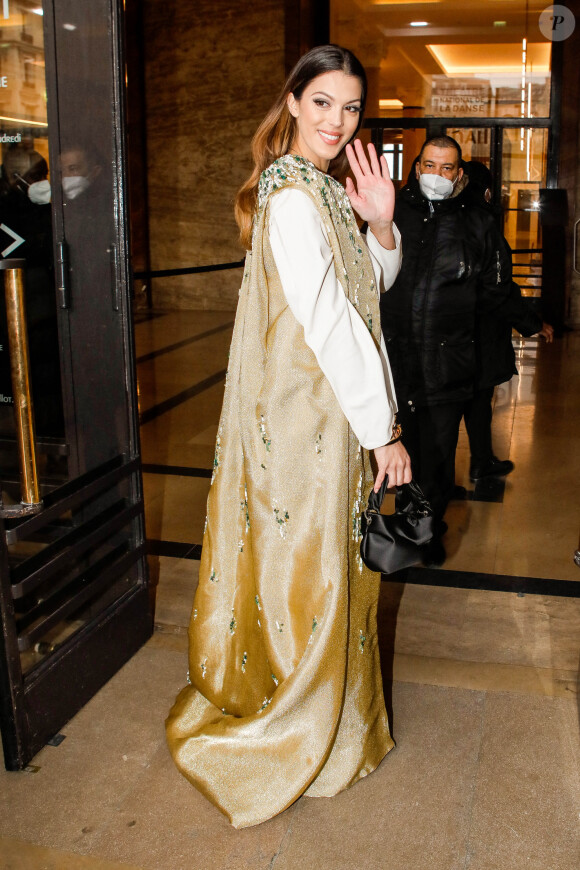 Iris Mittenaere arrive au défilé Stéphane Rolland Haute-Couture 2022 au au palais de Chaillot dans le cadre de la Fashion Week de Paris, France, le 25 janvier 2022. © Veeren-Clovis/Bestimage 