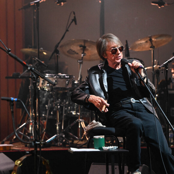 Jacques Dutronc et Thomas Dutronc - Showcase de la tournée "Dutronc & Dutronc" au Centre Evénementiel de Courbevoie, le 11 avril 2022. © Coadic Guirec/Bestimage